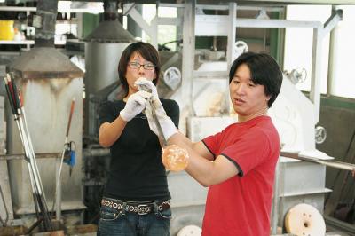 伝統の地域企業の生産現場見学